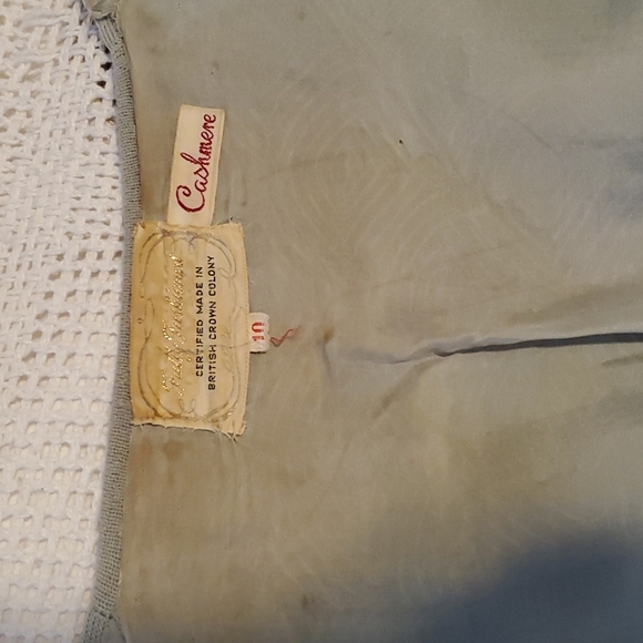 Vintage Cashmere and Sequin Scalloped Cropped Cardigan or Jacket - Picture 7 of 8